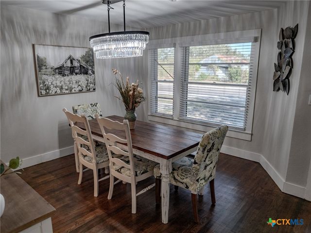 153 W Fm 884, Weesatche, TX 77993