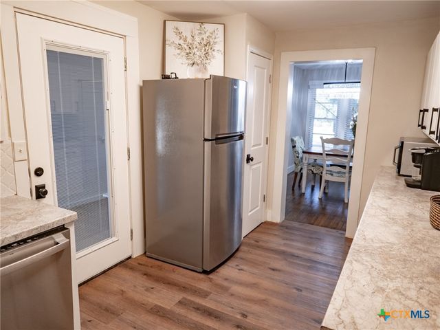 153 W Fm 884, Weesatche, TX 77993