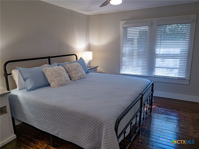 153 W Fm 884, Weesatche, TX 77993