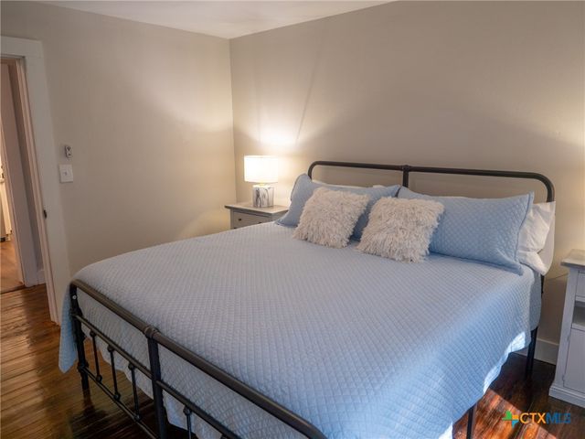 153 W Fm 884, Weesatche, TX 77993