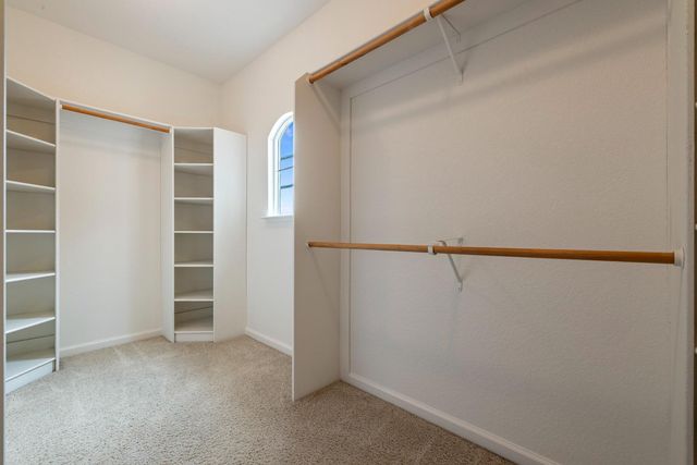 1823 Piedmont Dr, Manteca, CA 95336