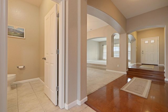 1823 Piedmont Dr, Manteca, CA 95336