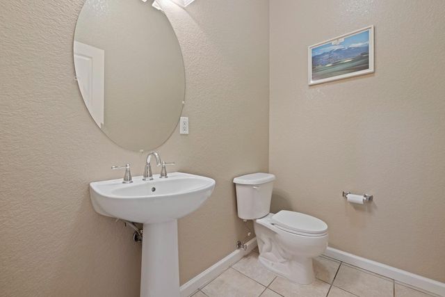 1823 Piedmont Dr, Manteca, CA 95336