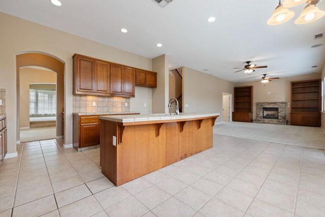 1823 Piedmont Dr, Manteca, CA 95336