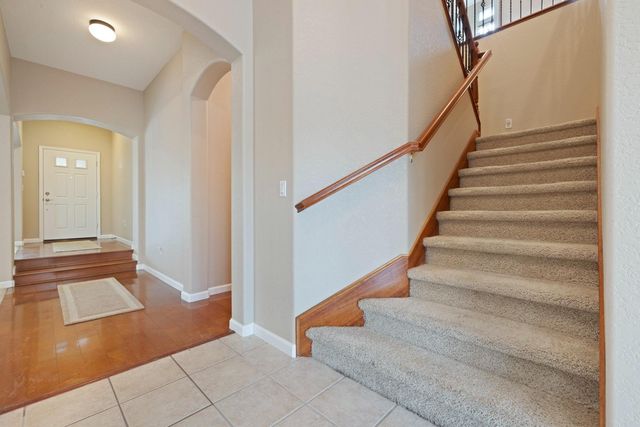 1823 Piedmont Dr, Manteca, CA 95336