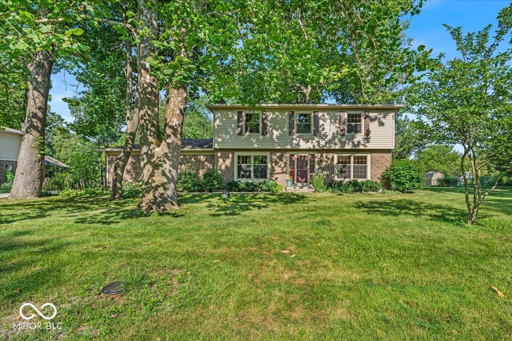 635 White Oak Court, Zionsville, IN 46077