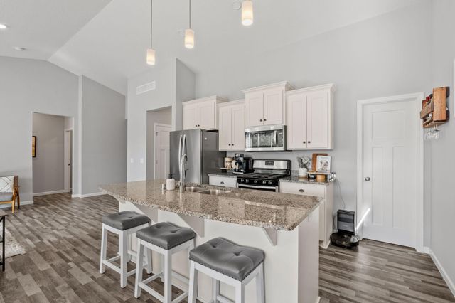 712 S Creek Drive N, Champlin, MN 55316