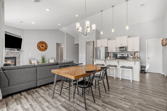 712 S Creek Drive N, Champlin, MN 55316