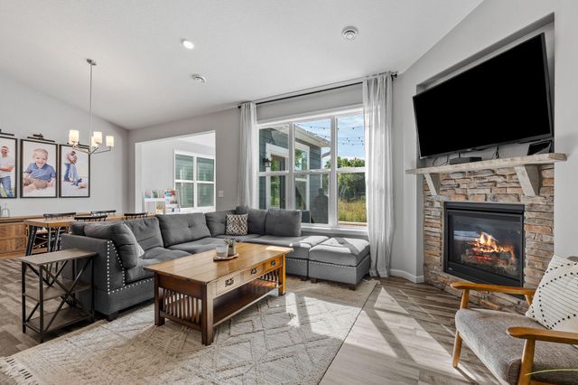 712 S Creek Drive N, Champlin, MN 55316