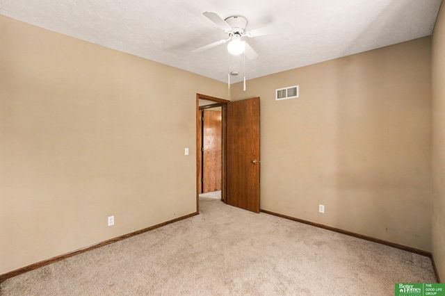 15116 Chalco Pointe Drive, Omaha, NE 68138