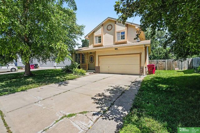 15116 Chalco Pointe Drive, Omaha, NE 68138