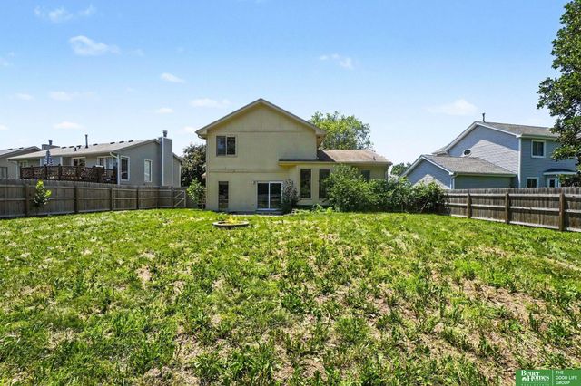 15116 Chalco Pointe Drive, Omaha, NE 68138