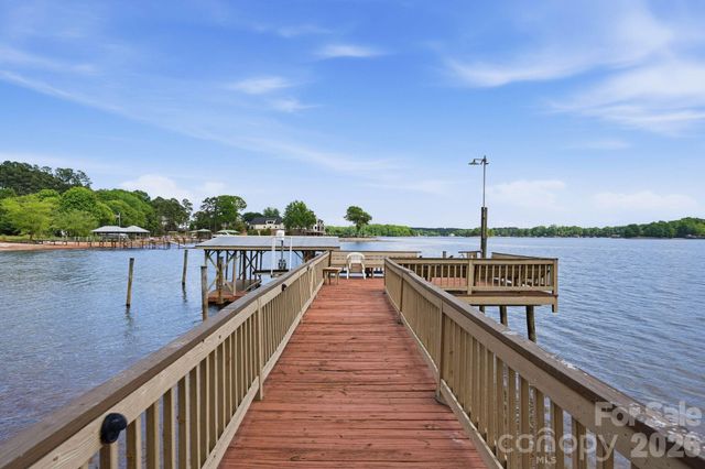 3725 Kingfisher Lane, Terrell, NC 28682