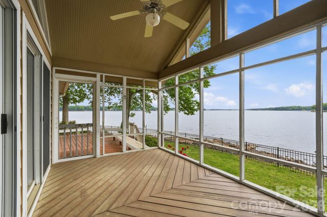 3725 Kingfisher Lane, Terrell, NC 28682