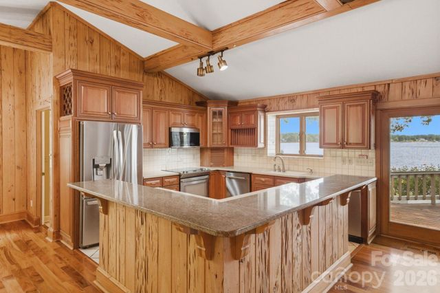 3725 Kingfisher Lane, Terrell, NC 28682