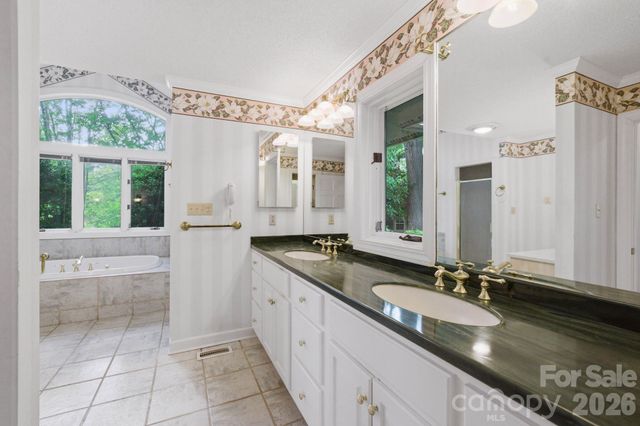 3725 Kingfisher Lane, Terrell, NC 28682