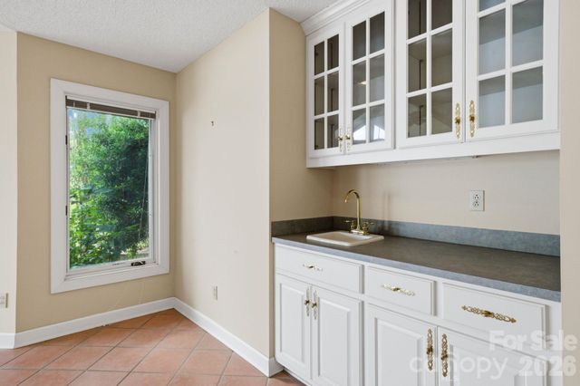 3725 Kingfisher Lane, Terrell, NC 28682