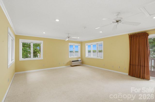 3725 Kingfisher Lane, Terrell, NC 28682