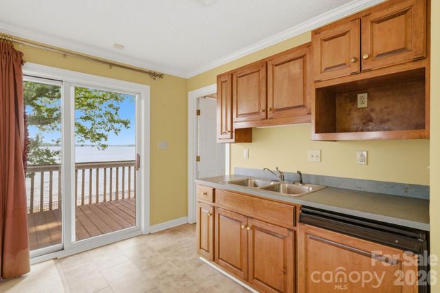 3725 Kingfisher Lane, Terrell, NC 28682