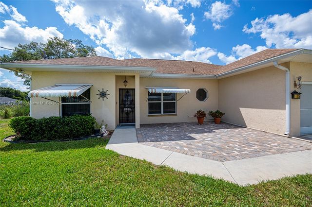 1115 Comet Ave, La Belle, FL 33935