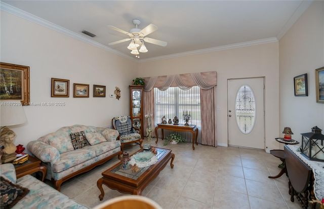 1115 Comet Ave, La Belle, FL 33935