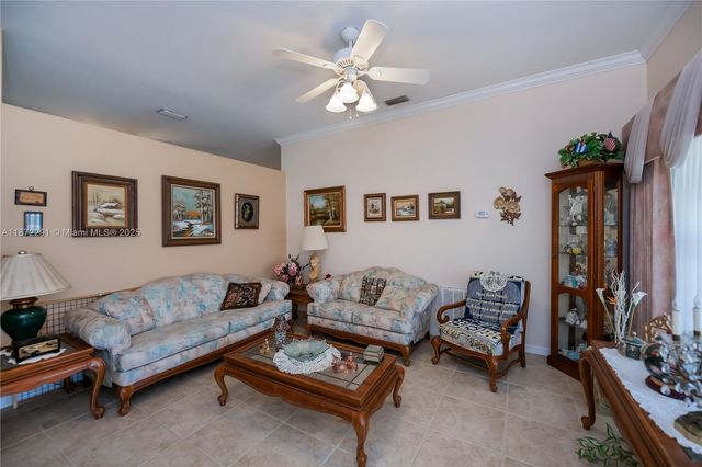 1115 Comet Ave, La Belle, FL 33935