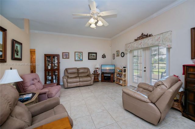 1115 Comet Ave, La Belle, FL 33935
