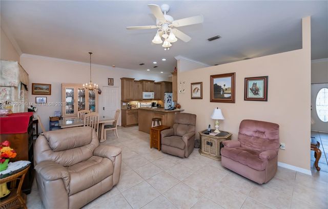 1115 Comet Ave, La Belle, FL 33935