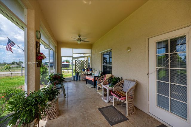 1115 Comet Ave, La Belle, FL 33935