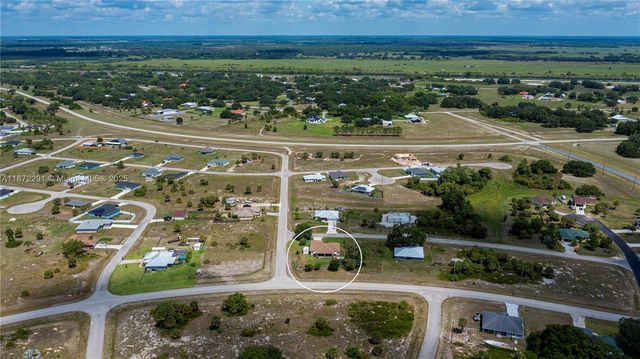 1115 Comet Ave, La Belle, FL 33935