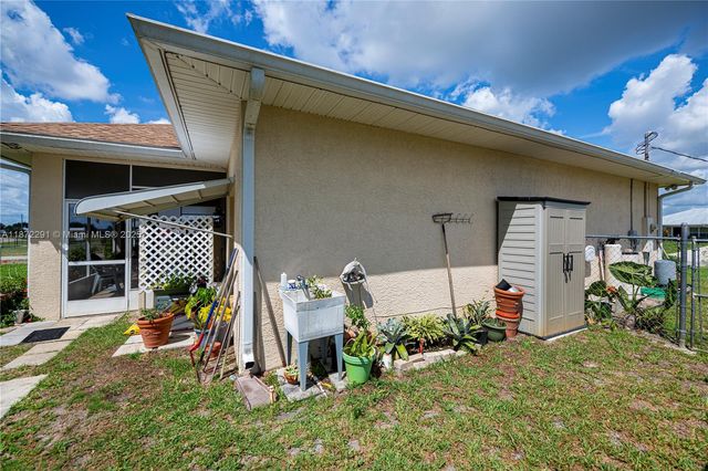 1115 Comet Ave, La Belle, FL 33935