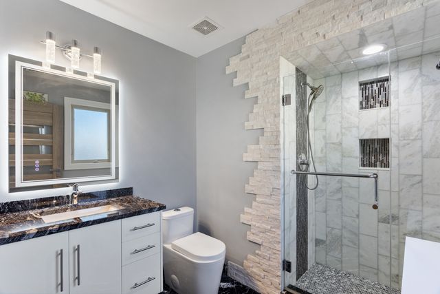 6110 S Normandy Avenue, Chicago, IL 60638