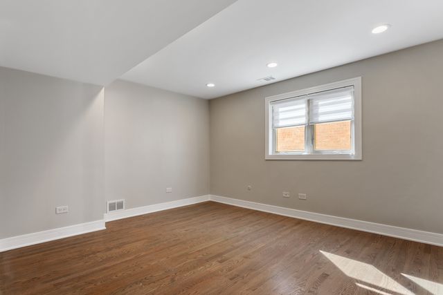 6110 S Normandy Avenue, Chicago, IL 60638