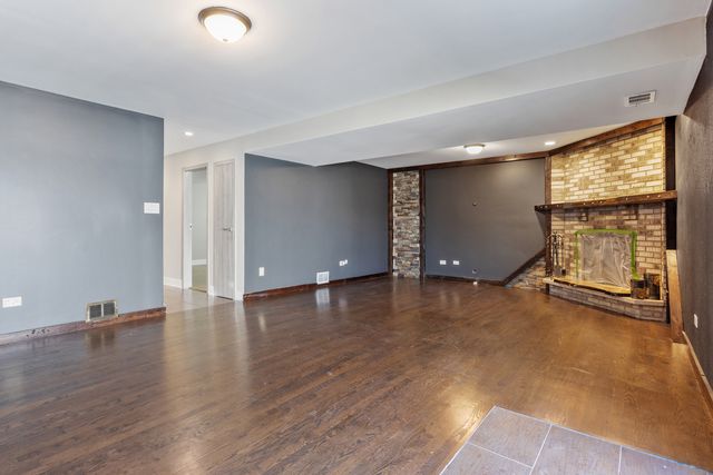 6110 S Normandy Avenue, Chicago, IL 60638