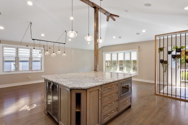 6110 S Normandy Avenue, Chicago, IL 60638