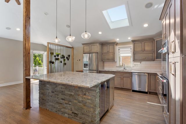 6110 S Normandy Avenue, Chicago, IL 60638