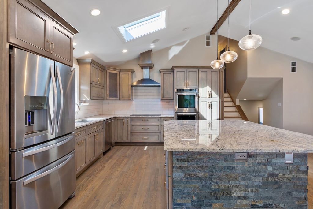 6110 S Normandy Avenue, Chicago, IL 60638 — photo 2