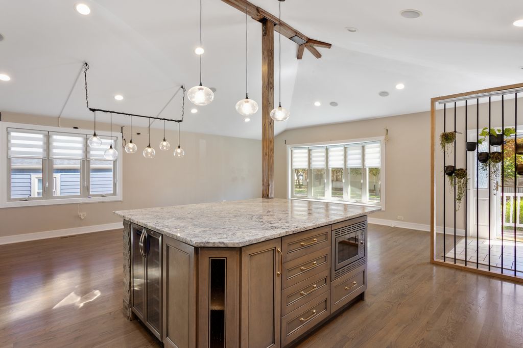 6110 S Normandy Avenue, Chicago, IL 60638 — photo 3