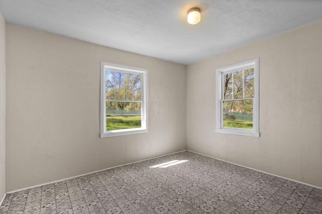 18439 Old Oasis Road, Redding, CA 96003