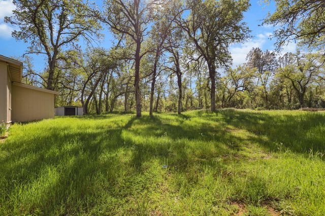 18439 Old Oasis Road, Redding, CA 96003
