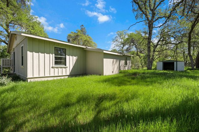 18439 Old Oasis Road, Redding, CA 96003