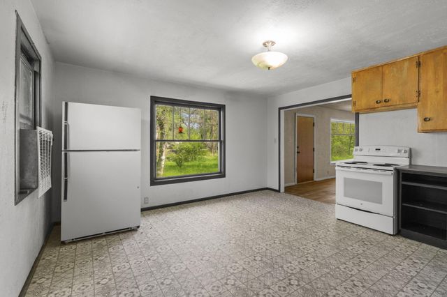 18439 Old Oasis Road, Redding, CA 96003