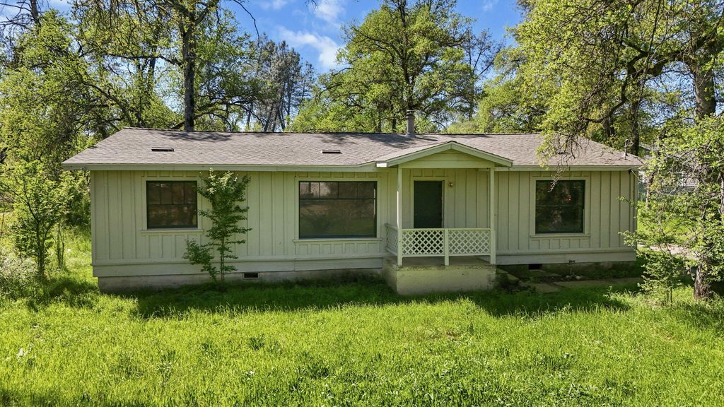 18439 Old Oasis Road, Redding, CA 96003