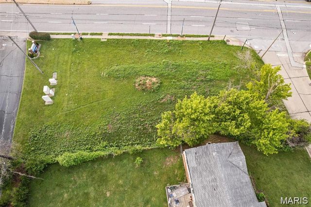 39 Tamma Lane, Hazelwood, MO 63042