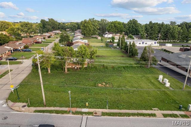 39 Tamma Lane, Hazelwood, MO 63042