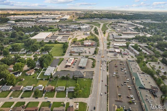 39 Tamma Lane, Hazelwood, MO 63042