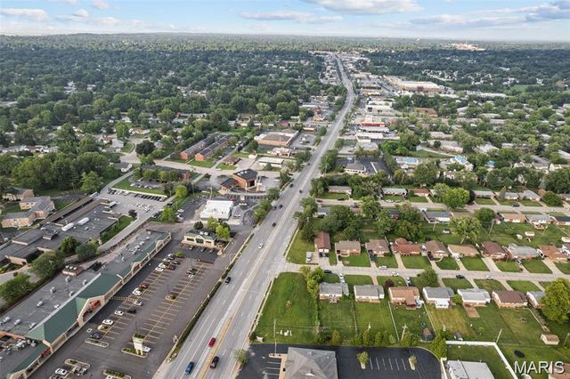 39 Tamma Lane, Hazelwood, MO 63042