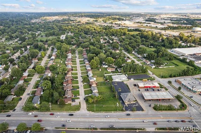 39 Tamma Lane, Hazelwood, MO 63042