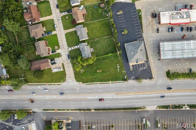 39 Tamma Lane, Hazelwood, MO 63042