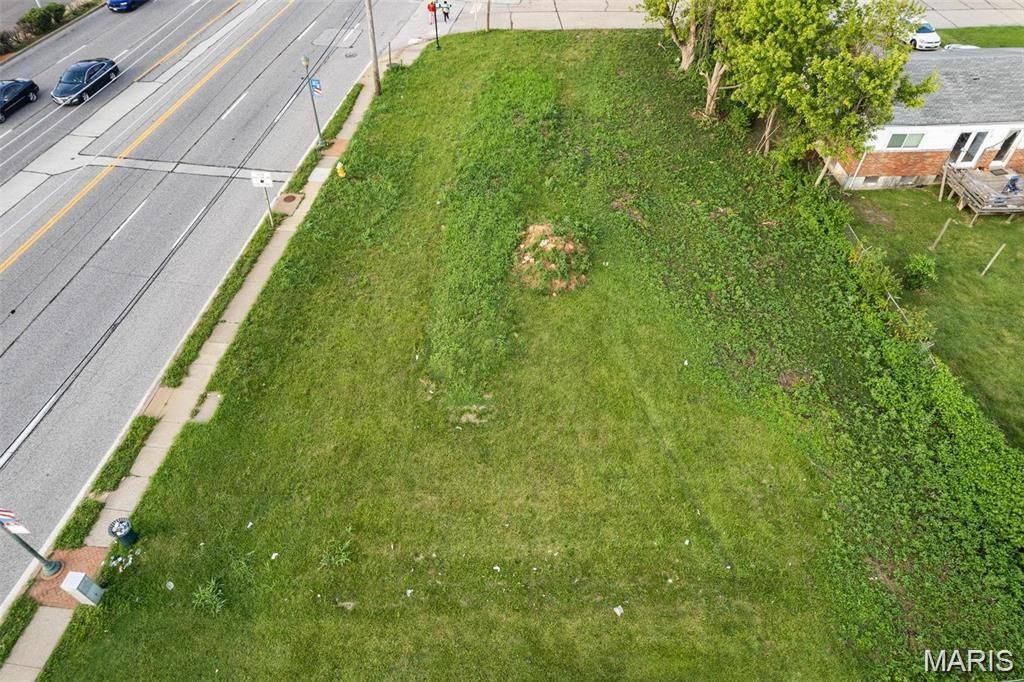 39 Tamma Lane, Hazelwood, MO 63042